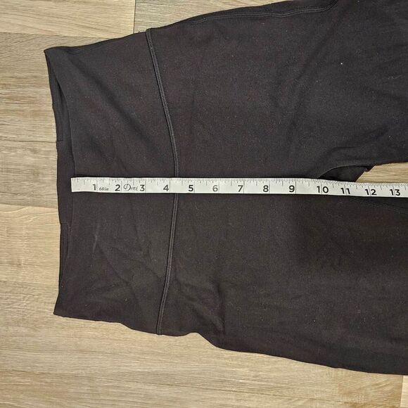 Lululemon black size 4 Wide Cropp3d Leggings - Picture 5 of 5